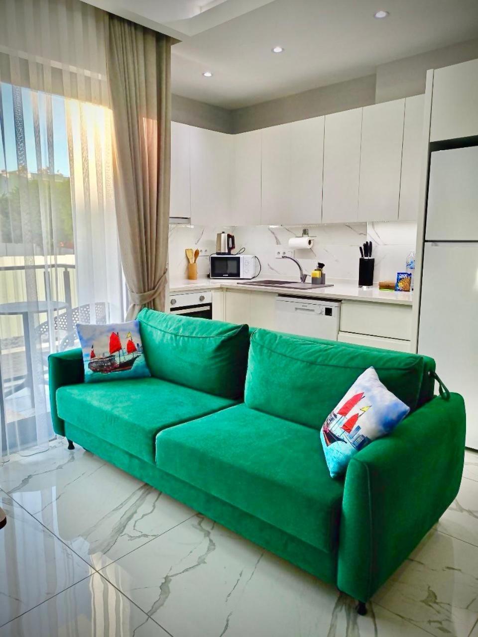 The Yacht Apartments-tranquiliti And Comfort In The Heard Of 200m To Keykubat Appartement